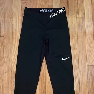 Nike pro crop leggings